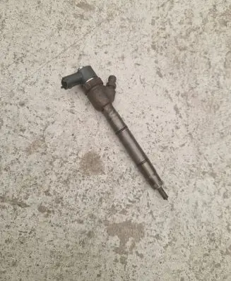 KIA Sportage Fuel injector 33802A800