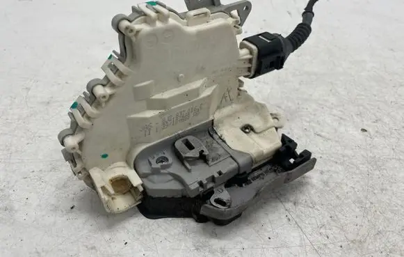 Audi Q5 SQ5 Front door lock 8J2837016C