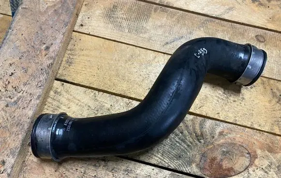 Mercedes-Benz C W203 Intercooler hose/pipe A2035281282 2035281282