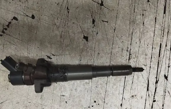 BMW X5 E53 Fuel injector 7785984