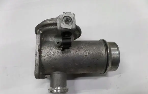 BMW 3 E90 E91 EGR valve 7804381320D