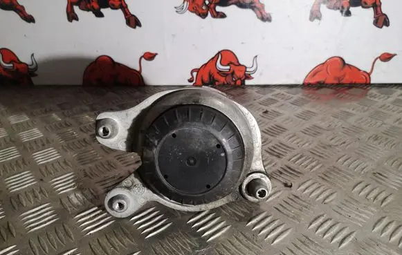 Mercedes-Benz C W205 Engine mount bracket A2052406417 ZGS003 36187690232L