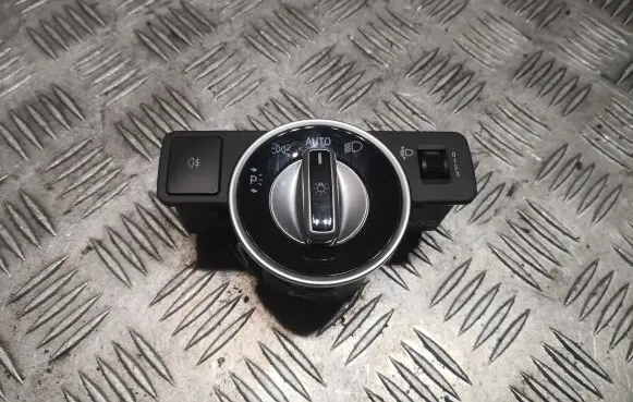 Mercedes-Benz C W204 Light switch 2049053103 A2049053103