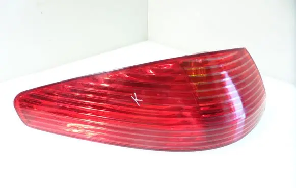 Peugeot 607 Rear/tail lights 2543