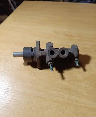 Renault Megane I Master brake cylinder 311893