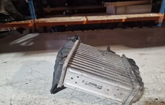 Skoda Fabia Mk1 (6Y) Intercooler radiator 6Q0145804A