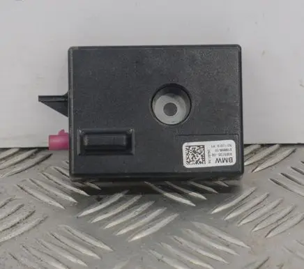 BMW 2 F22 F23 Aerial antenna amplifier 9325735