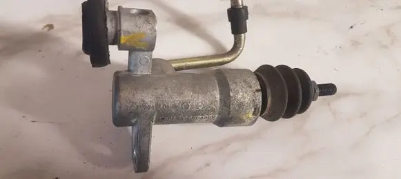 Audi A4 S4 B5 8D Clutch master cylinder 8D1721401