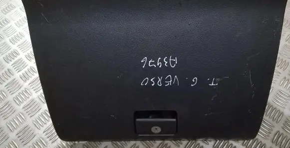 Toyota Corolla Verso AR10 Glove box 555510f010 55551-0f010