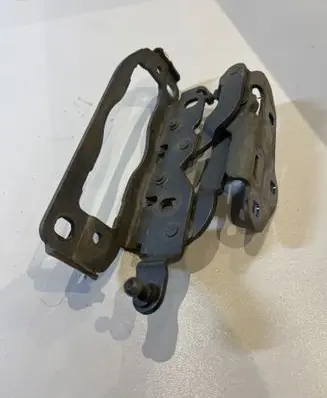 Mercedes-Benz C W204 Engine bonnet/hood hinges A2046800828