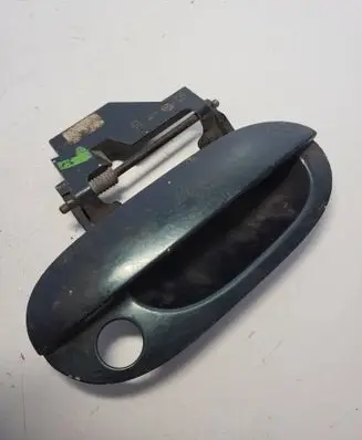 BMW 5 E39 Rear door exterior handle 51220000521