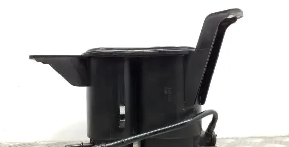 Active carbon filter fuel vapour canister