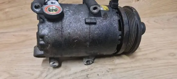 Volvo V50 Air conditioning (A/C) compressor (pump) 6M5H19D629AB
