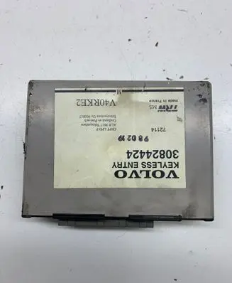 Volvo S40, V40 Door central lock control unit/module 30824424 72114 V40RKB2