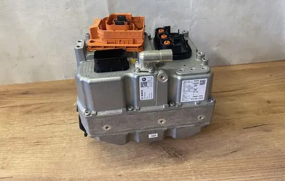 BMW 5 G30 G31 G38 Voltage converter inverter 5A37299