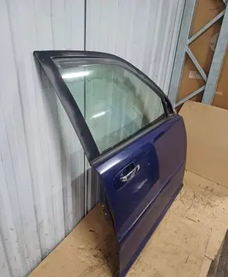 Nissan X-Trail T30 Front door