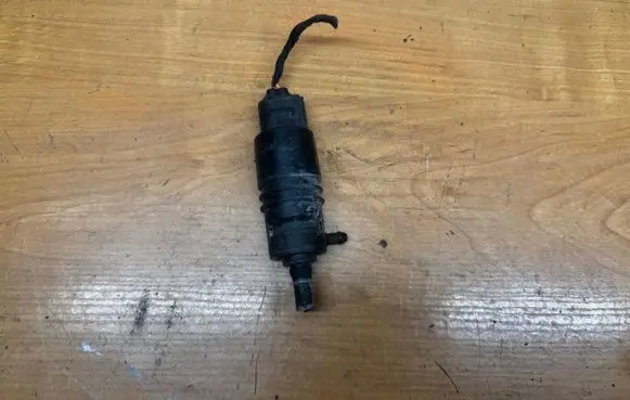 BMW 5 F10 F11 Windscreen/windshield washer pump 6934160 13264011 3240479