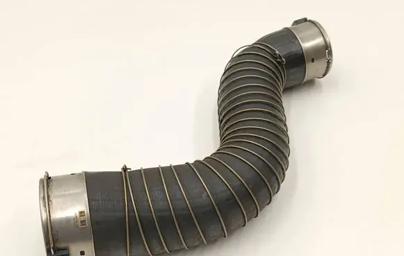 BMW 3 F30 F35 F31 Intercooler hose/pipe 8573762