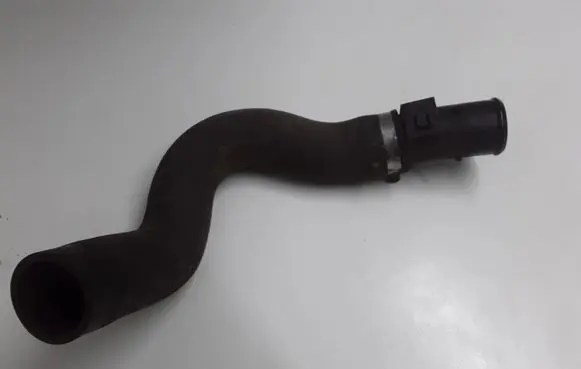 Air intake hose/pipe