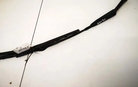 Opel Astra G Front wiper blade arm 90559554