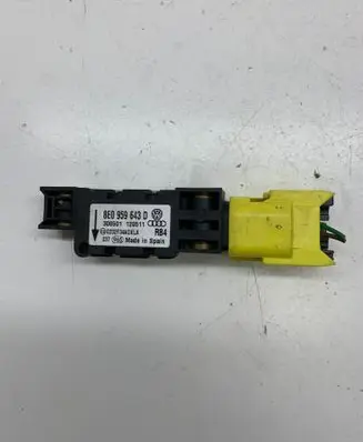 Volkswagen Phaeton Airbag deployment crash/impact sensor 8E0959643D 306501