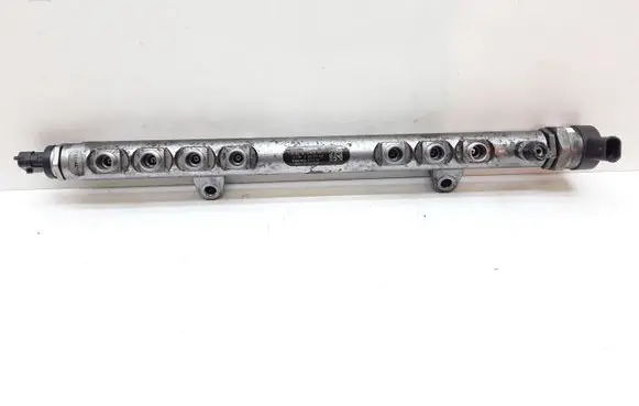 Volvo V70 Fuel main line pipe 0445215025 30777759