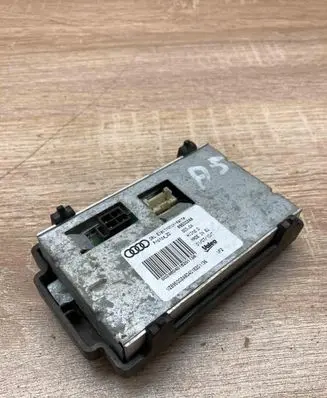 Audi A5 8T 8F Light module LCM 89500248