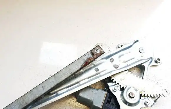 Nissan Leaf I (ZE0) Sliding door window regulator with motor 