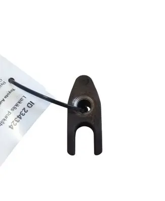 Toyota Auris 150 Fuel Injector clamp holder 