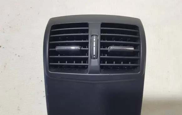 Mercedes-Benz E W212 Rear air vent grill 2128300954DDC A2128300954