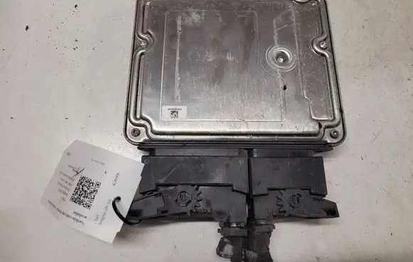 Opel Insignia A Engine control unit/module 55590420ABG6 55579447 86ABG672327013