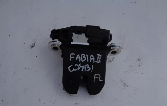Skoda Fabia Mk2 (5J) Tailgate/trunk/boot lock/catch/latch