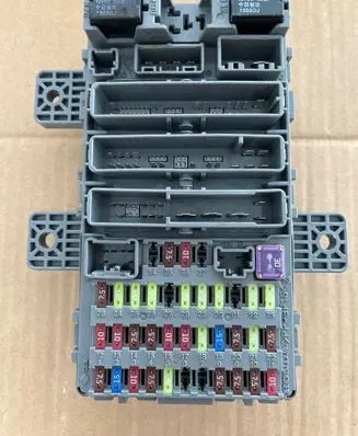 Honda Civic Fuse module 19804 0190823930