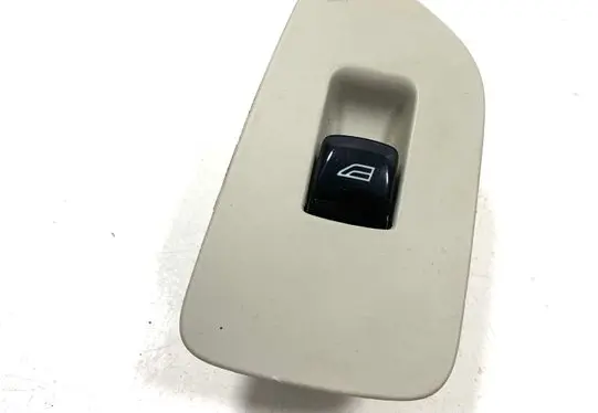 Volvo XC90 Electric window control switch 31376458 18W132