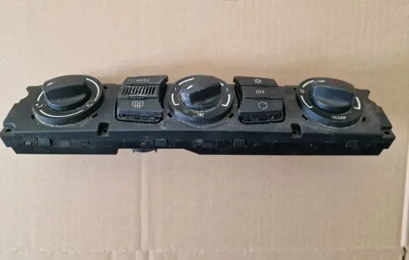 BMW 5 E60 E61 Climate control unit 6956825