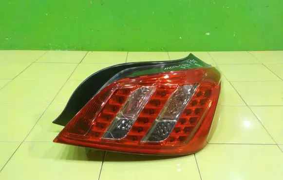 Peugeot 508 Rear/tail lights 9686293680A