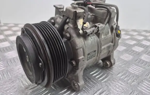 BMW 5 F10 F11 Air conditioning (A/C) compressor (pump) 9216466