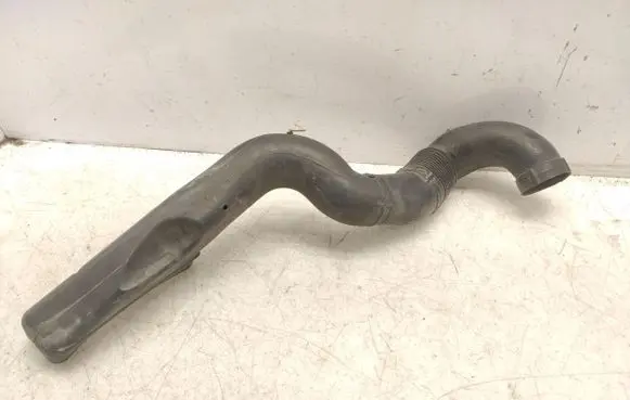 Audi A2 Air intake hose/pipe 8Z0129617C 4410725149