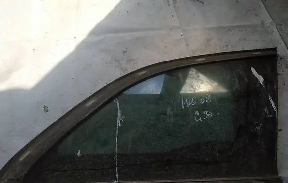 Opel Insignia A Rear side window