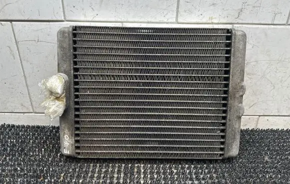 Engine oil radiator
