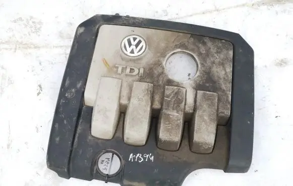 Volkswagen PASSAT B6 Engine cover (trim) 03g103925bg