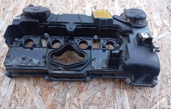 BMW 1 E81 E87 Rocker cam cover 57766LSG 58844LSK 7553626