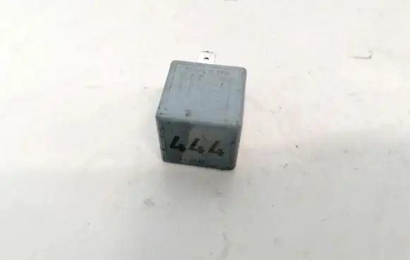 Audi Q7 4L Other relay 1j0927841 v23134-a52-x400