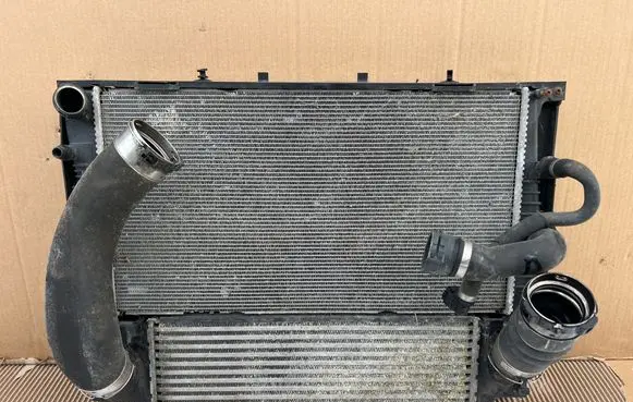 BMW 3 E90 E91 Coolant radiator 