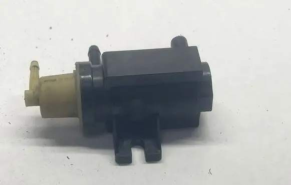 Mercedes-Benz E W212 Turbo solenoid valve A0091533128