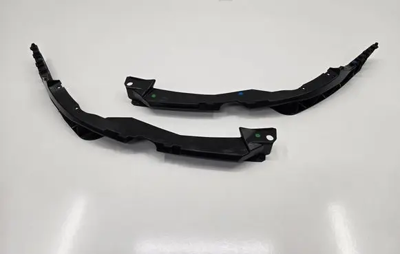 Skoda Octavia Mk2 (1Z) Front bumper mounting bracket 1Z0807183D