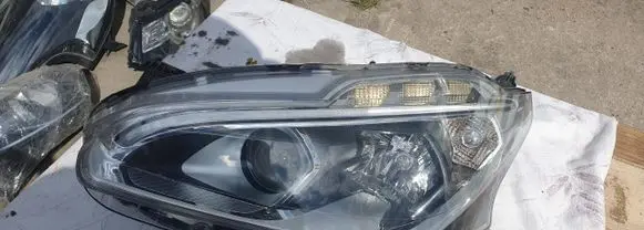 Peugeot Partner Headlight/headlamp 9810601980
