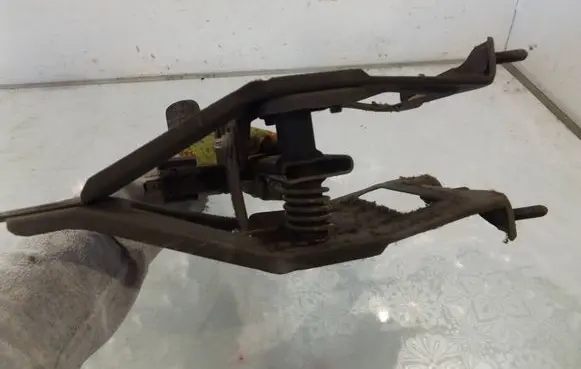 Opel Vectra B Brake pedal