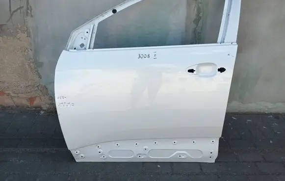 Peugeot 3008 II Front door