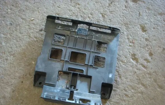 Volkswagen Golf VI Battery tray 
